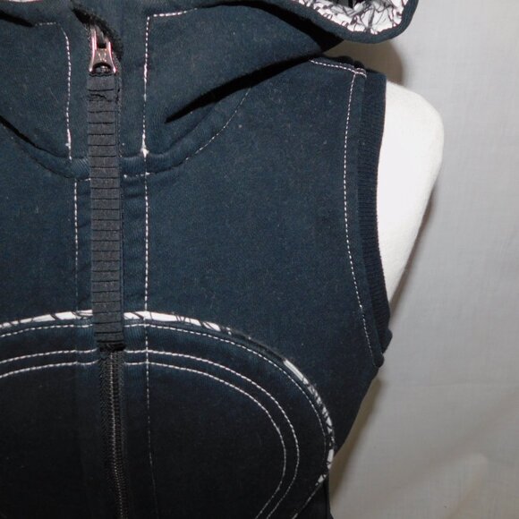 Lululemon Limited Edition Womens 6 Black Scuba Hoodie Vest **READ - Picture 5 of 11